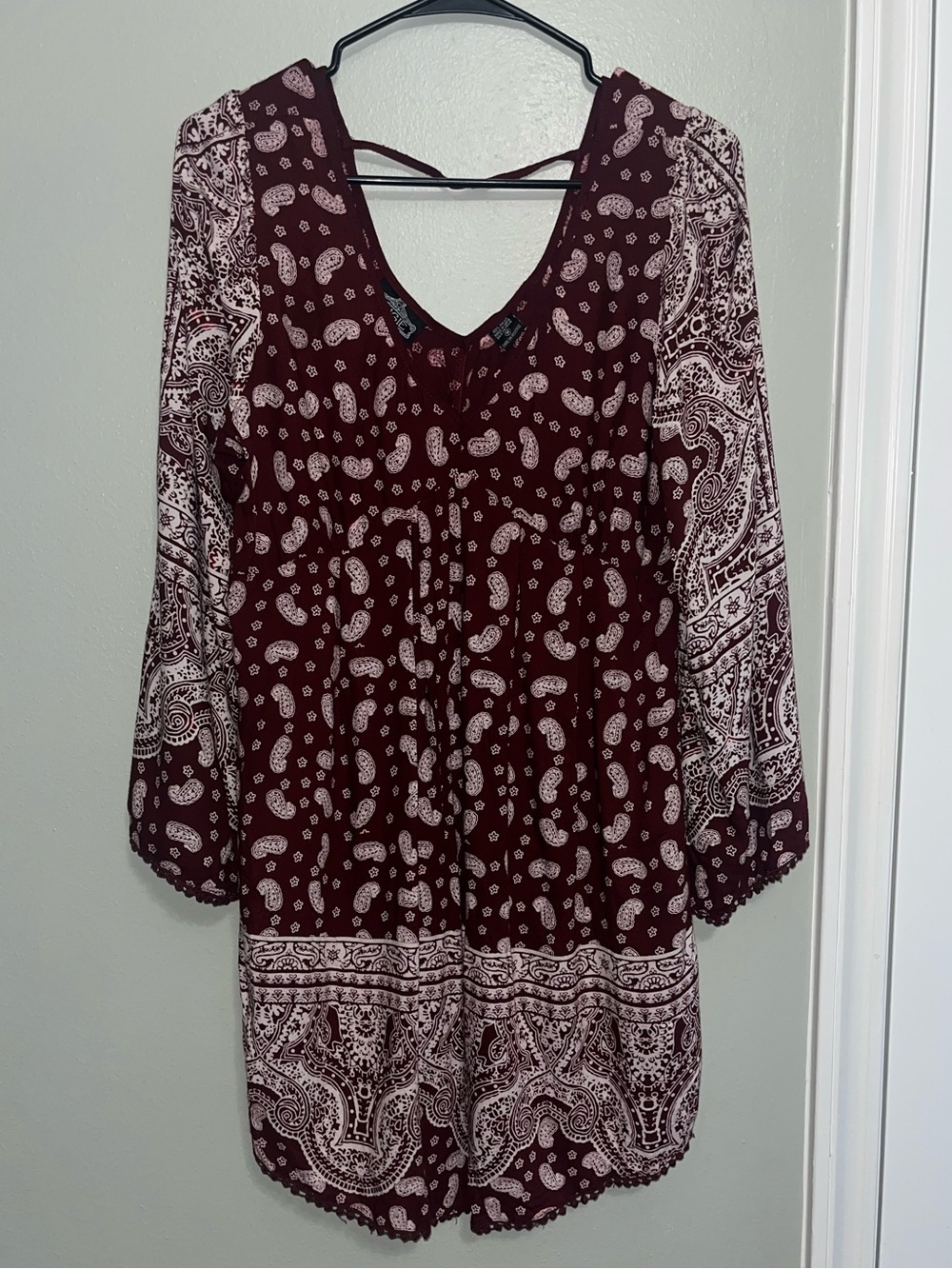 Angie Maroon Paisley V‑Neck Tank